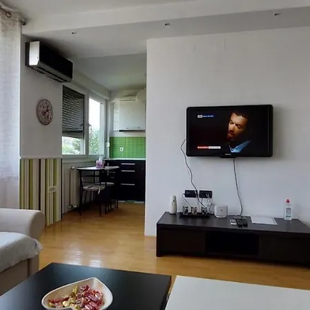 Apartment Boulevard * 图兹拉